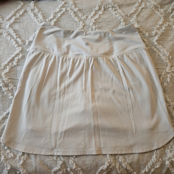 Athleta White Fairway 16” Lined Golf Skort With Pockets Size Small - Picture 5 of 8